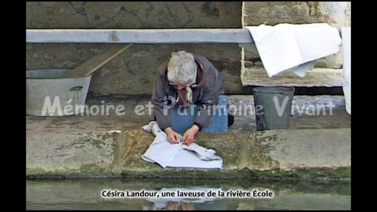 Césira Landour - une laveuse de la rivière Ecole à Corbeil-Essonnes
